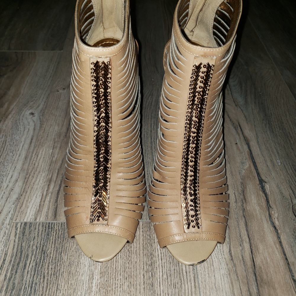 Vince Camuto Gladiator Sandals